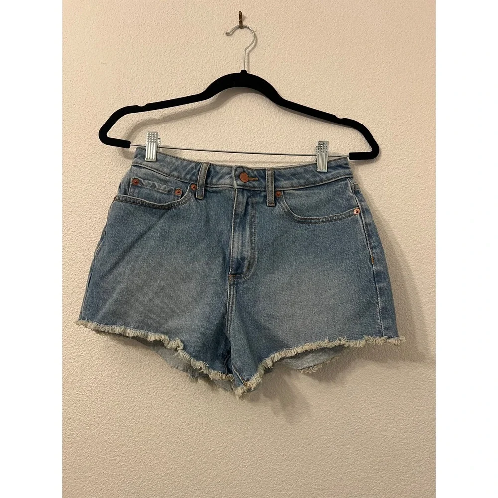 PINK Victoria's Secret Denim‎ Shorts Frayed Hem High Waist Light Wash Size 6